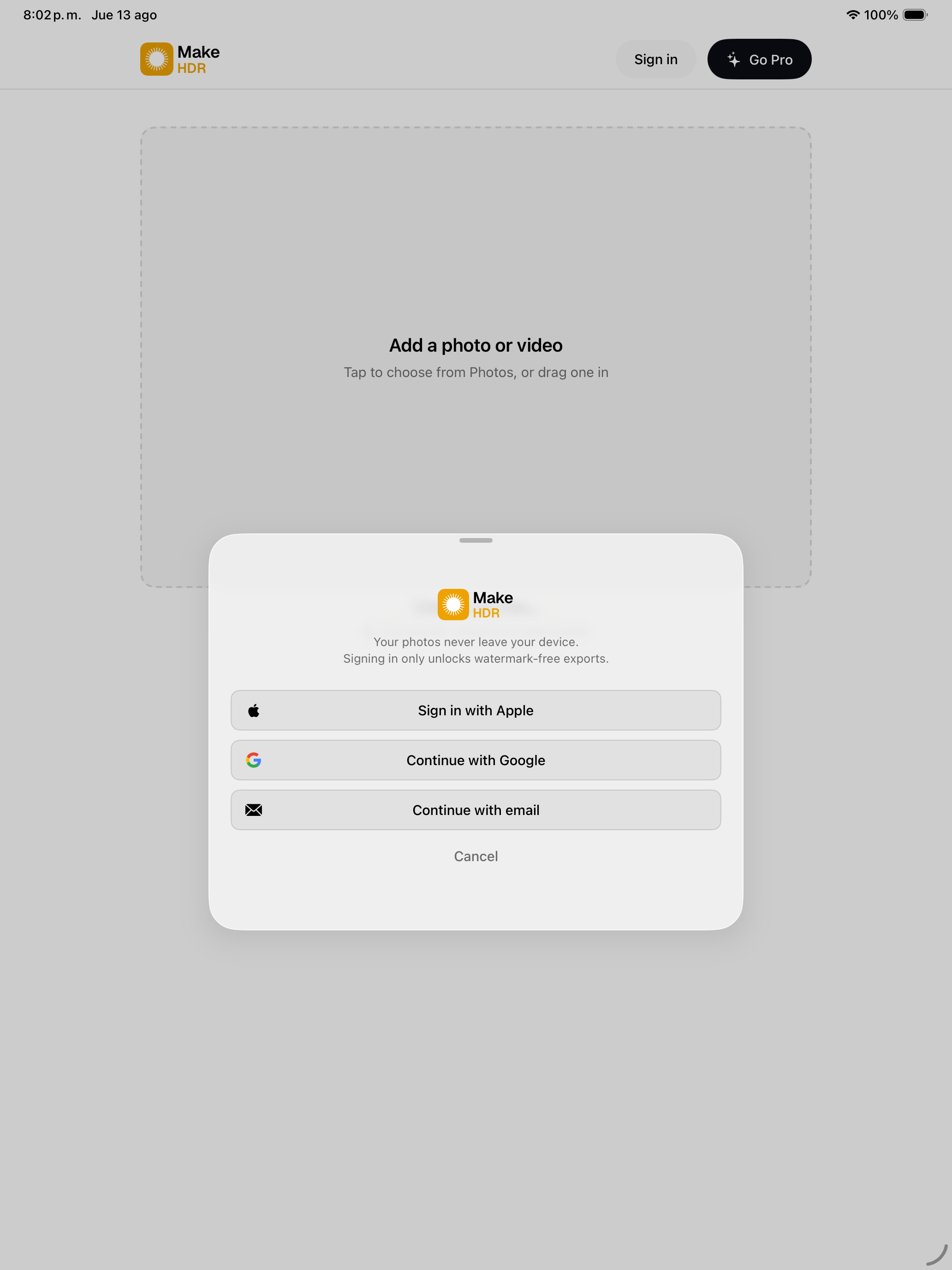 MakeHDR on iPad — Sign in view